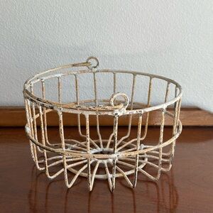 Rustic Metal Wire Basket